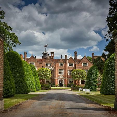 Great Fosters - Near Windsor Hotel Egham Ngoại thất bức ảnh