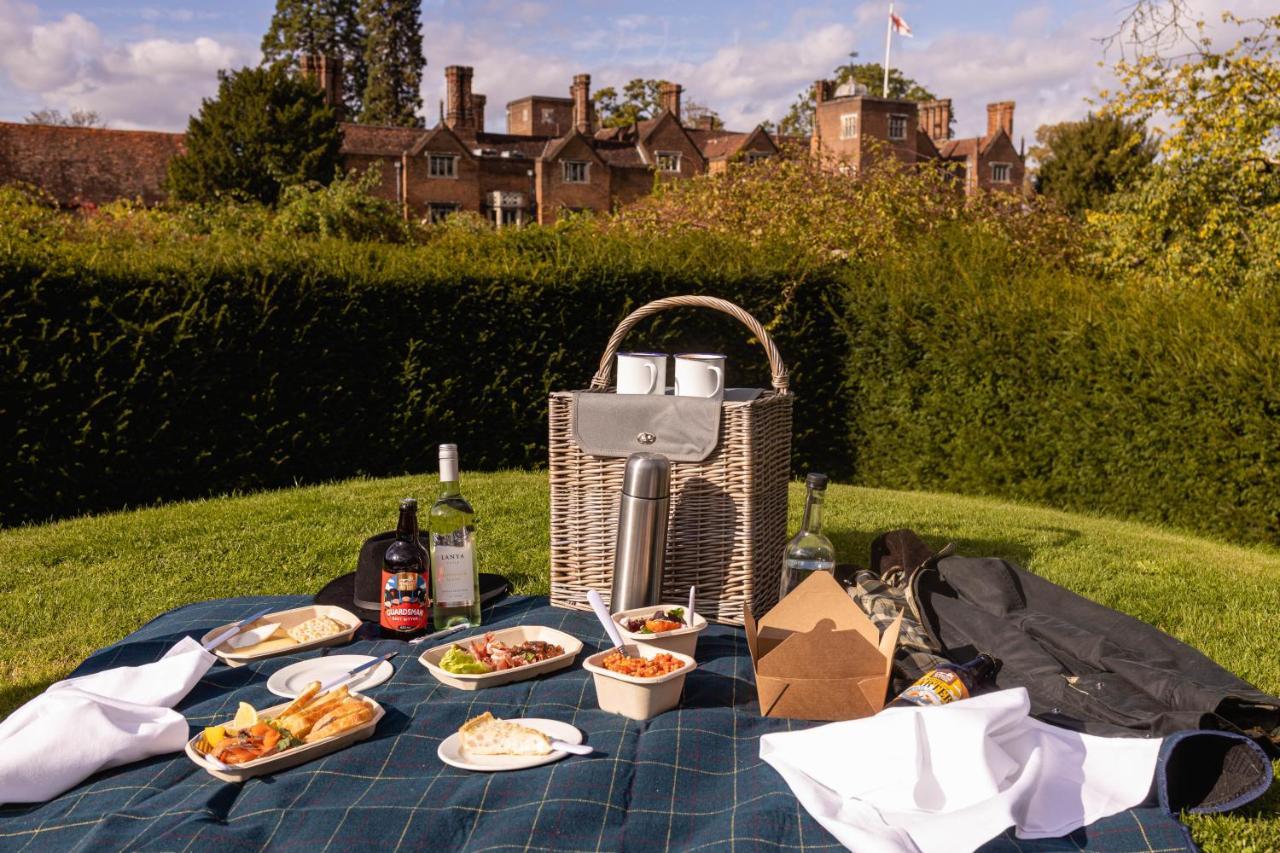 Great Fosters - Near Windsor Hotel Egham Ngoại thất bức ảnh